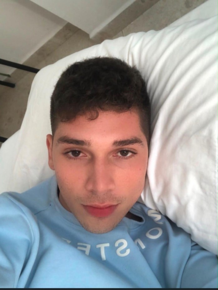 HOMBRE VARONIL CON GANAS DE SEXO SIN LIMITES