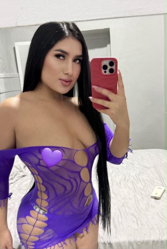 Hermosa latina majisima muy sexy sensual para ti