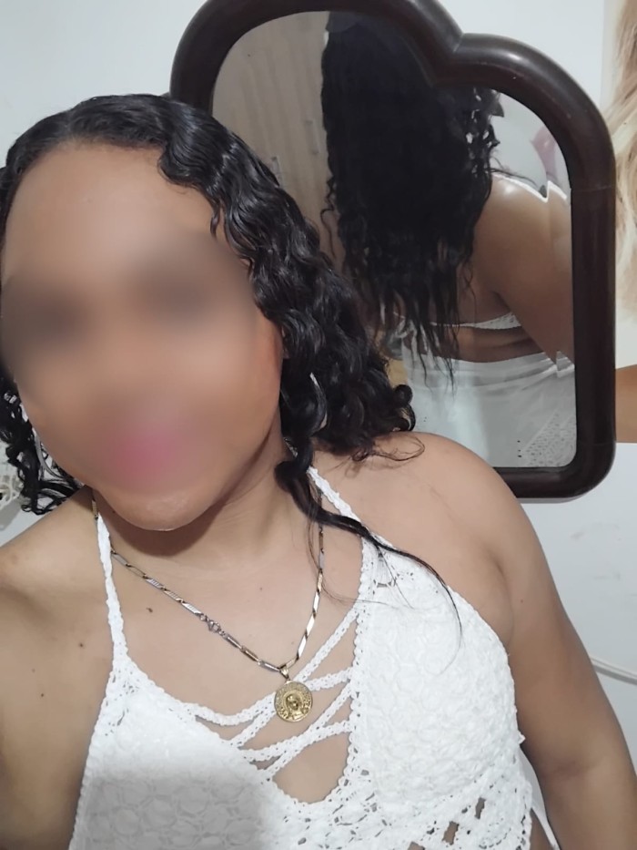 CHICA TRANS LUJURIOSA FIESTERA MORBOSA MUY COMPLACIENTE