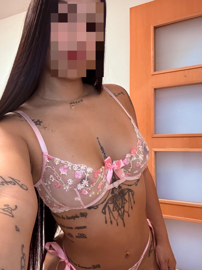 PRIMERA VEZ EN TU ISLA, HERMOSA JOVENCITA