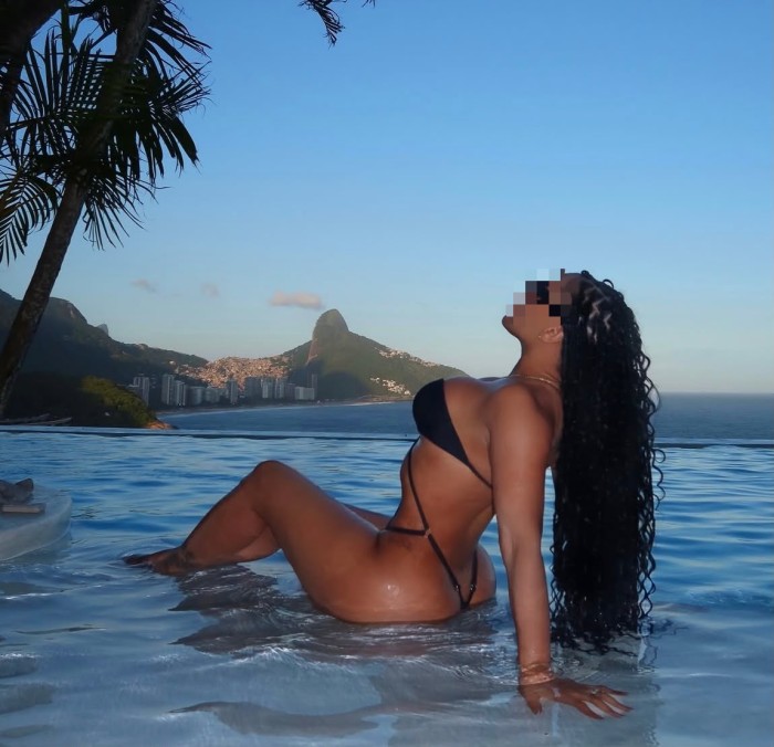 ARDIENTE SENSUAL APASIONADA DESEOSA DE SEXO