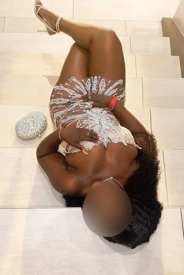 617763568 Sensualidad y pasión en la Macarena