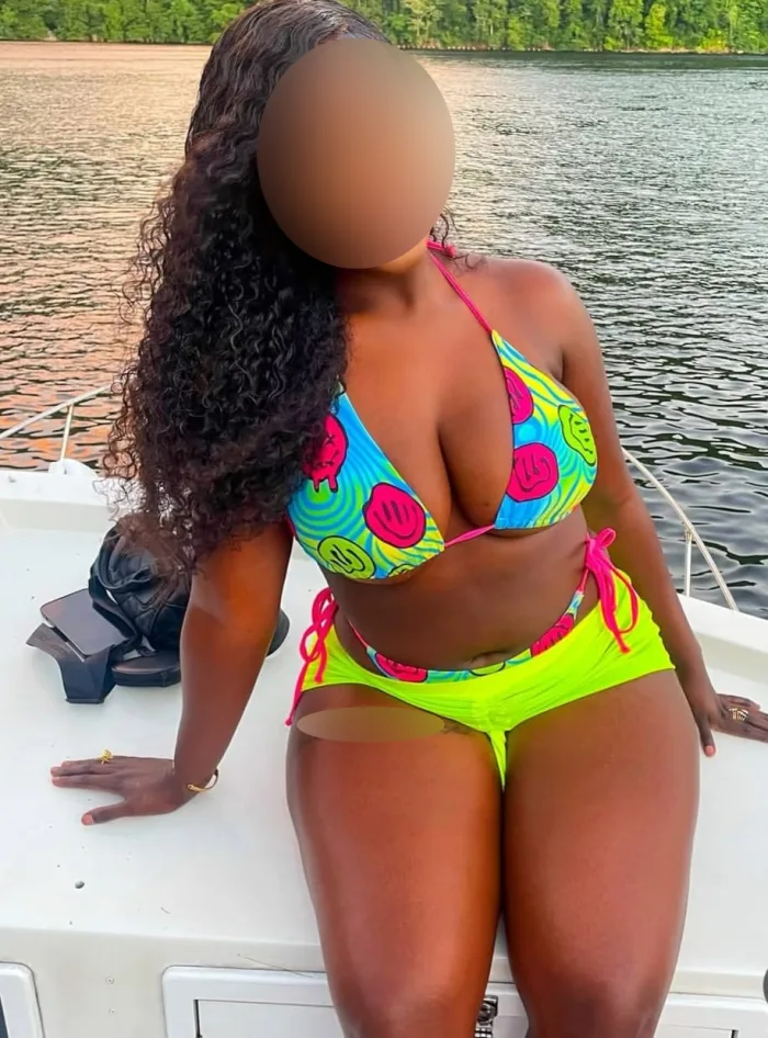 617763568 Sensualidad y pasión en la Macarena