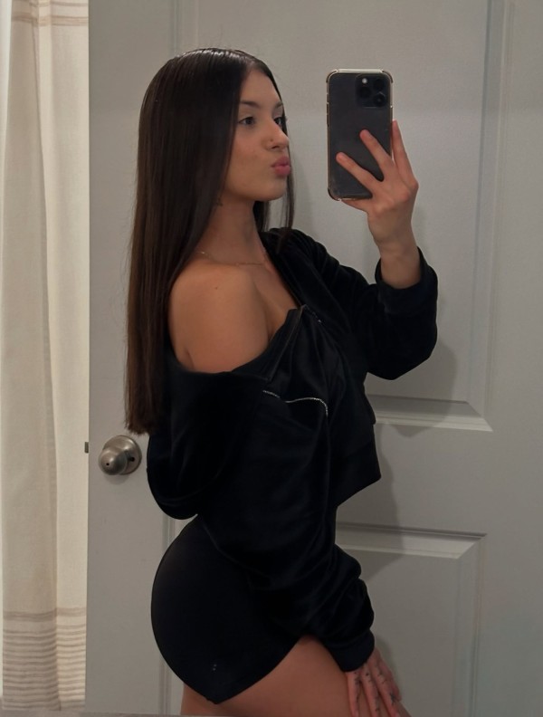 Young Turkish woman, expert on older men.