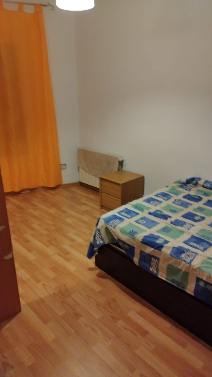 HABITACIÓN DISPONIBLE EN GIRONA CERCA DE LA ESTACI