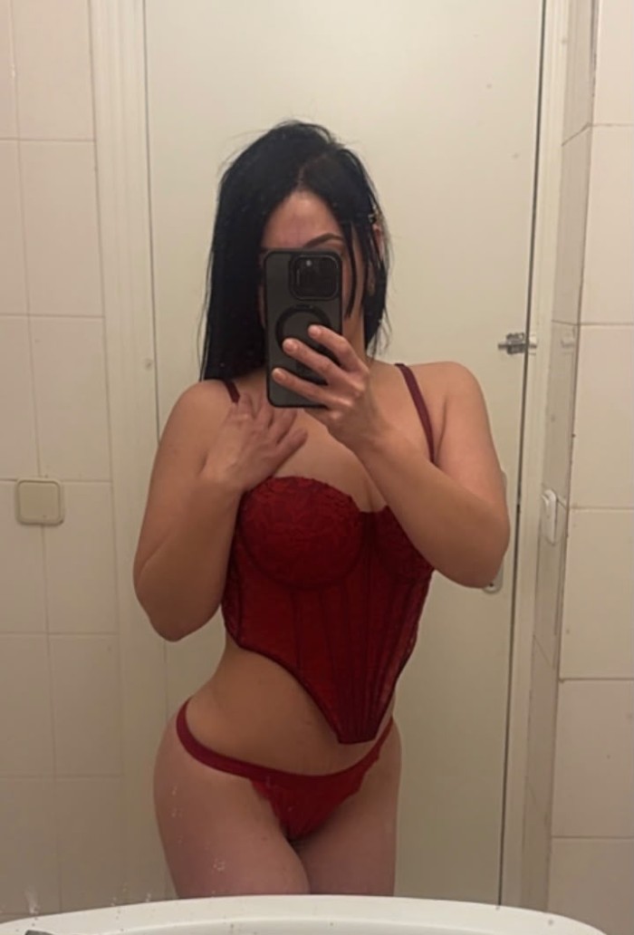 EN TORREVIEJA ESCORT DESEOSA DE SEXO LUJURIOSA