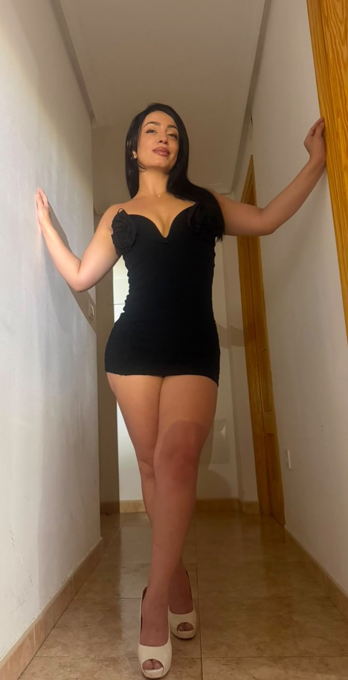 EN TORREVIEJA ESCORT DESEOSA DE SEXO LUJURIOSA