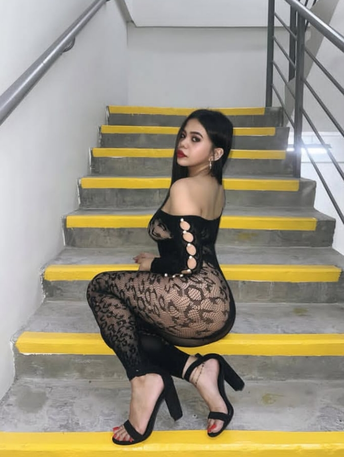 DANIELA TÚ  FAVORITA FIESTERA SEXO A TOPE CUERPO ESBELTO NATURAL