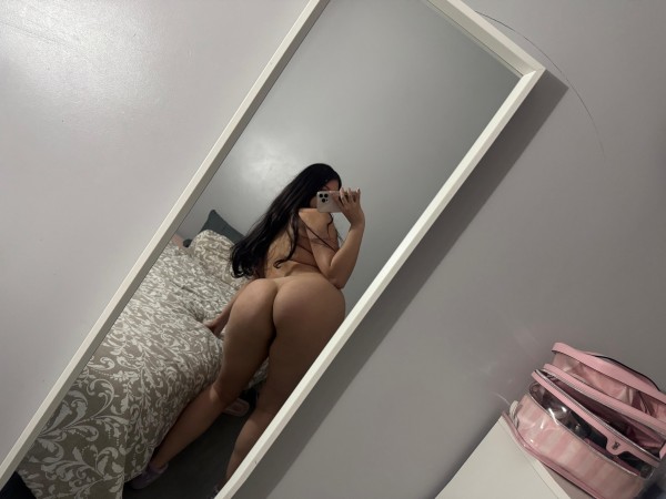 18 AÑOS NIÑA TRAVIESA CON RICAS TETAS Y CURVAS PARA GOZAR