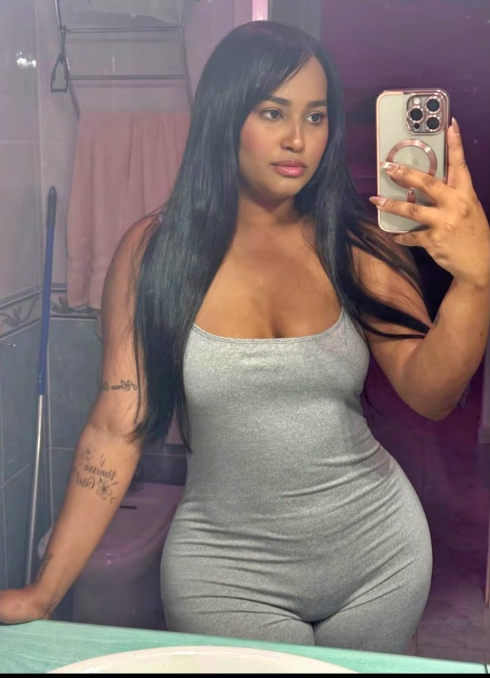 MELANY ATREVIDA FIESTERA EN PUERTO DEL CARMEN
