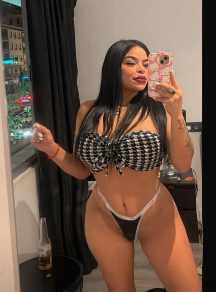 MIS AMORES SOY UNA LINDA Y FOGOSA CHICA