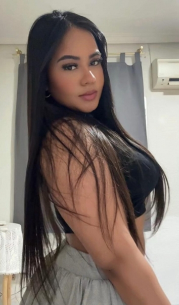 CHICA COLOMBIANA DE LUJO JOVEN Y SUPER VIBRANTE