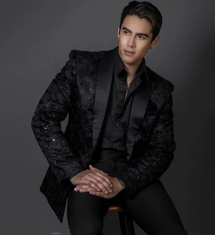 Exclusivo venezolano con cuerpo de fantasia