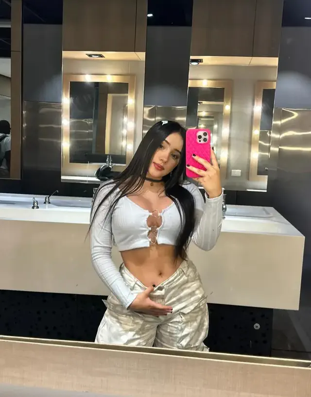 Exótica y sensual