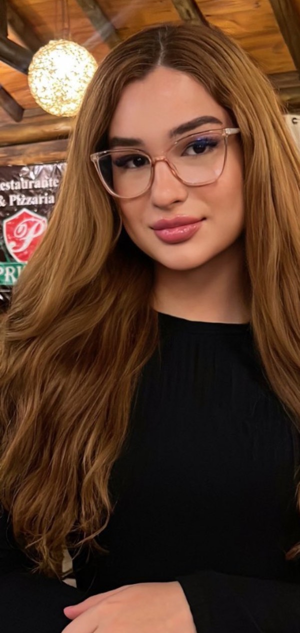 SUPER COÑO APRETADO EN SALOU JOVENCITA RUBIA FIEST