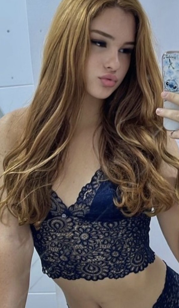 SUPER COÑO APRETADO EN SALOU JOVENCITA RUBIA FIEST