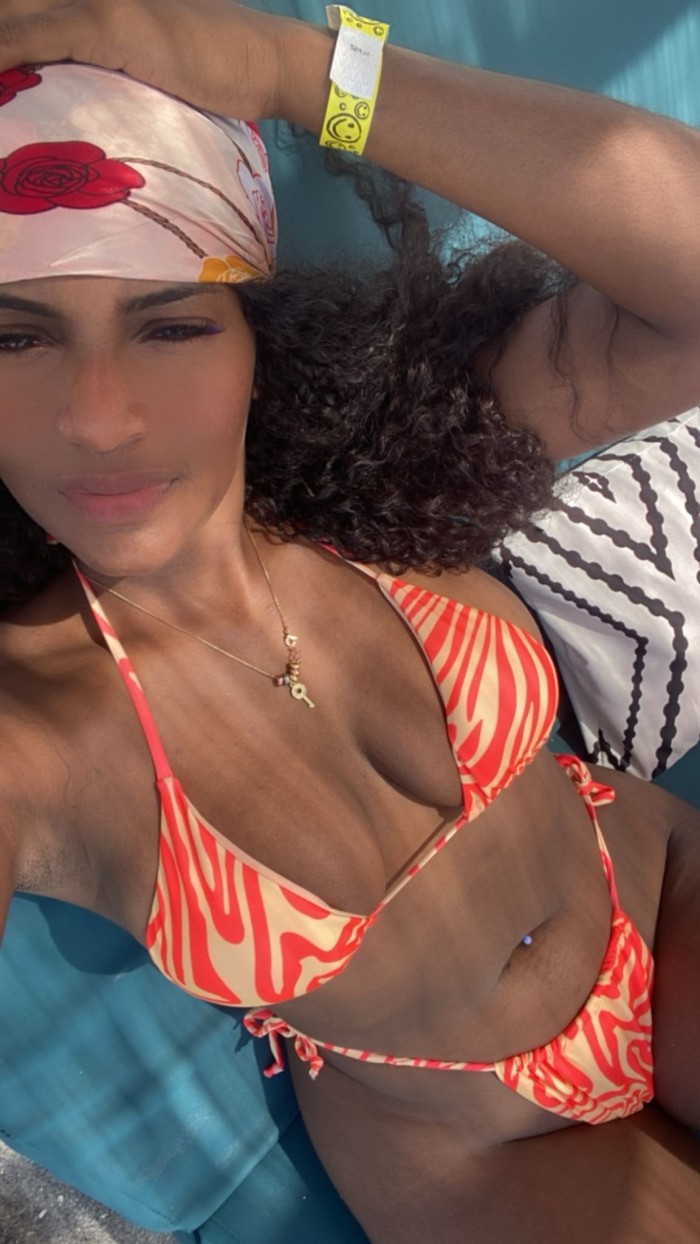 DELICIOSAS JOVENCITAS CACHONDAS DESEOSAS DE PLACER