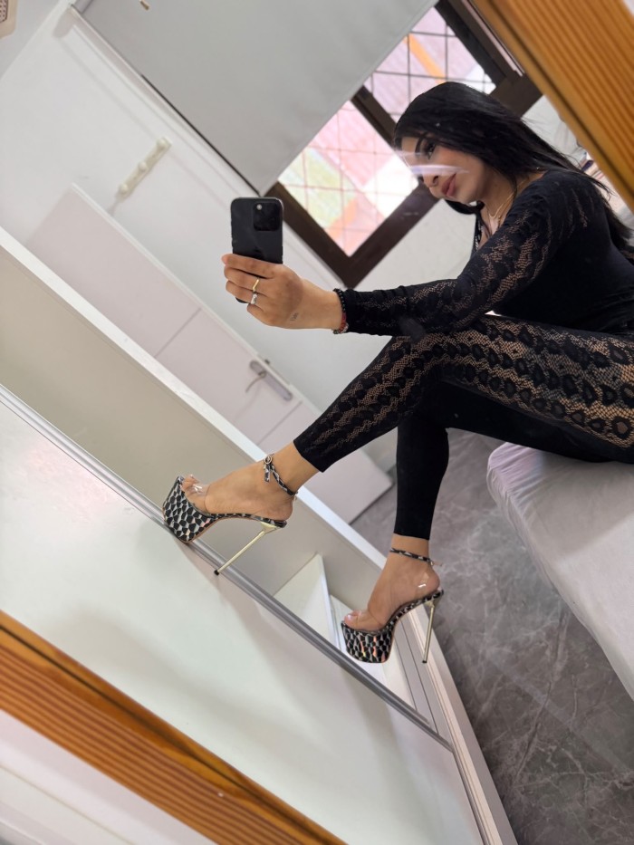 Chica trans colombiana DOTADA  EN TENERIFES LOS CRISTIANOS