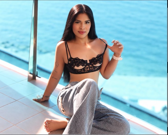 CAROLINA TRAVIESA Y JUGUETONA NUEVA EN IBIZA