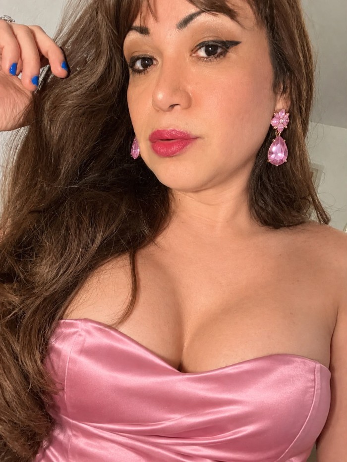 EL BESO QUE BUSCAS Y T ENCANTA