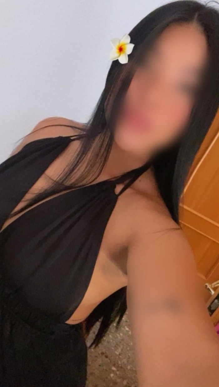 MORENA SENSUAL Y CALIENTE JOVENCITA FULL CARIÑOZA