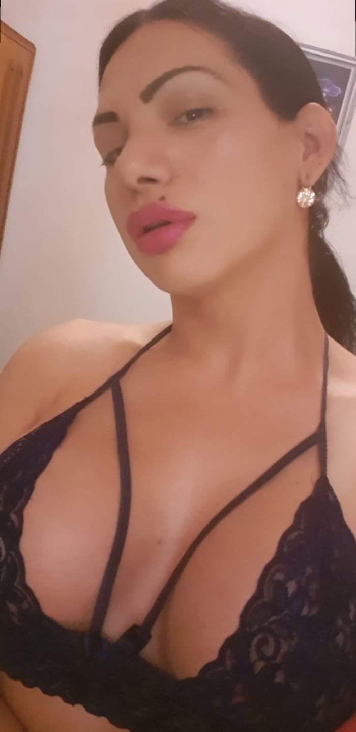 AUTENTICA TRANS COLOMBIANA GUAPISIMA AHORA EN ALICANTE CENTRO