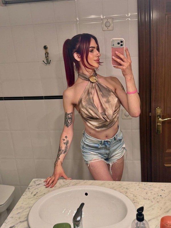 SENSUAL CHICA TRANS FIESTERA PRIMERA VEZ EN MARBELLA