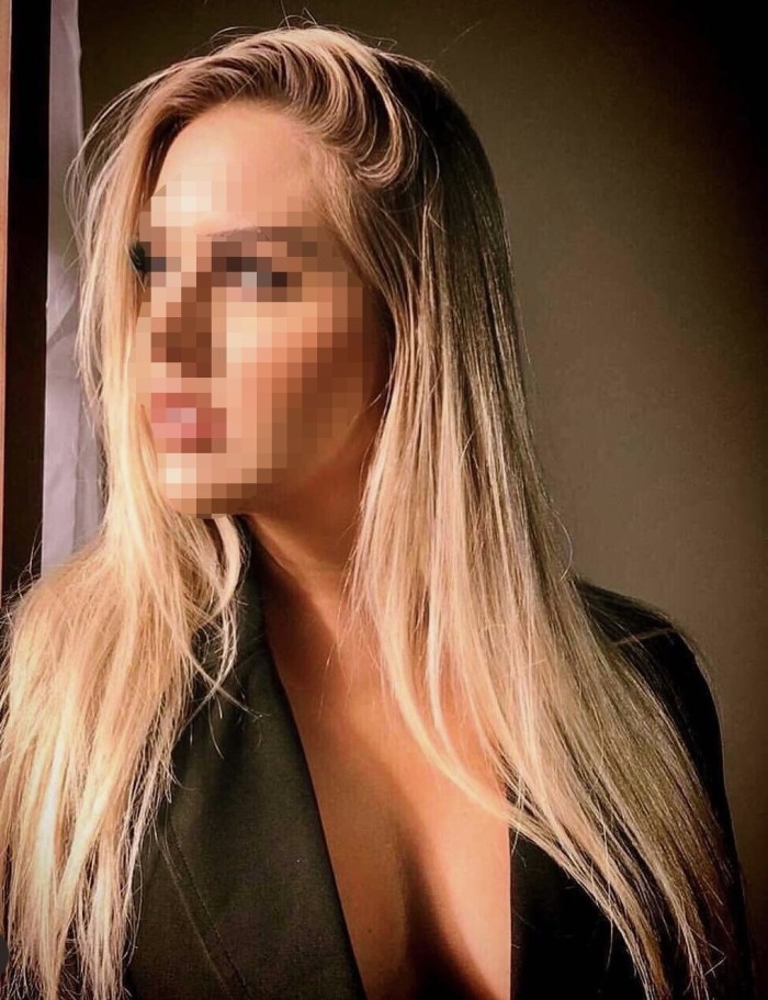 FOTOS REALES RUBIA GUAPÍSIMA