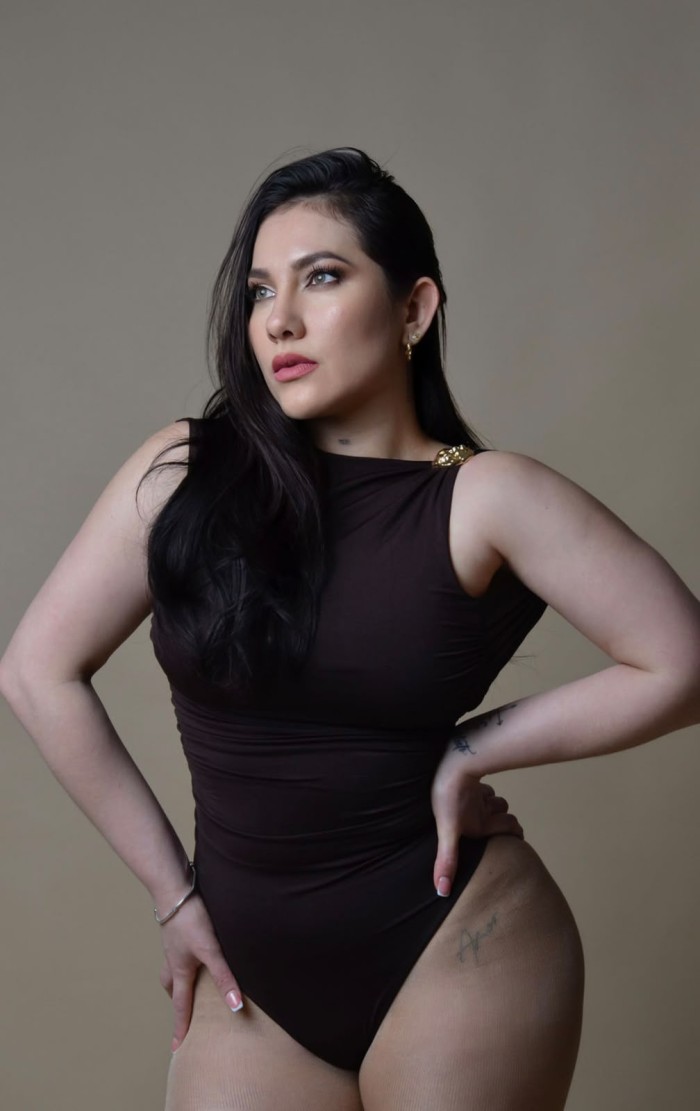COLOMBIANA NINFÓMANA DESEANDO QUE ME PENETREN