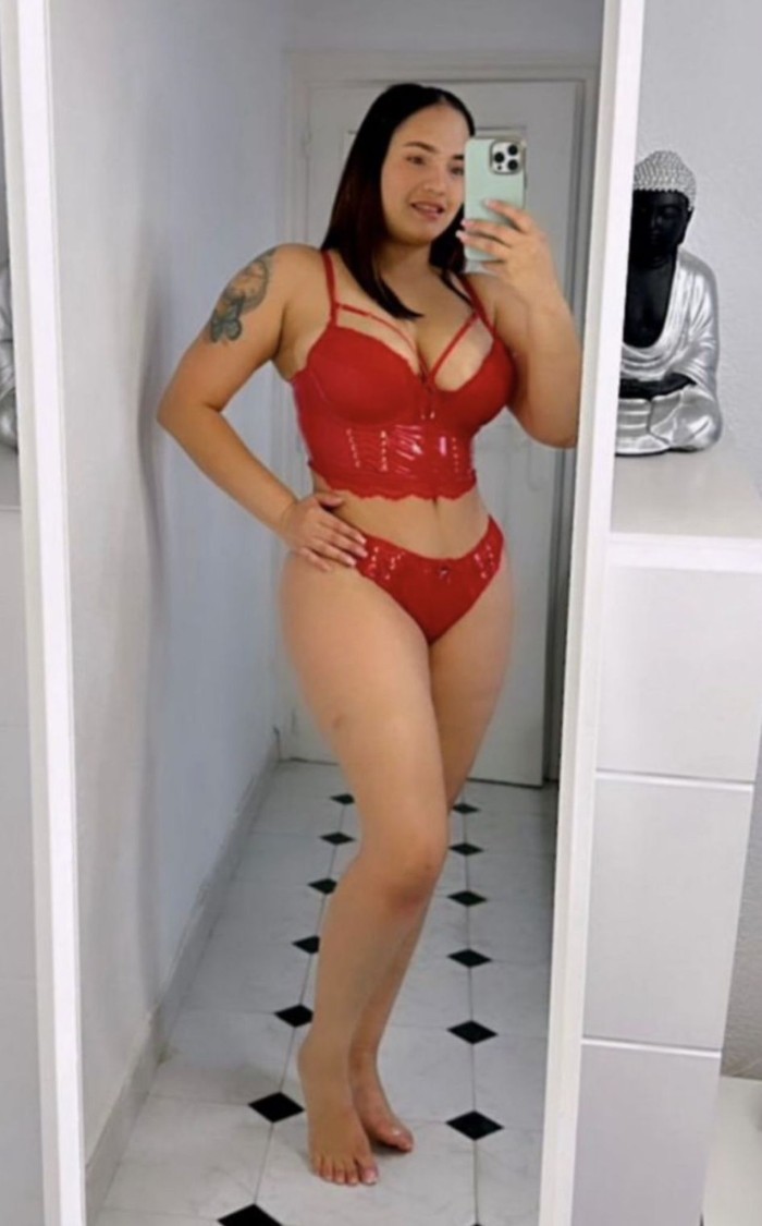 Latina caliente