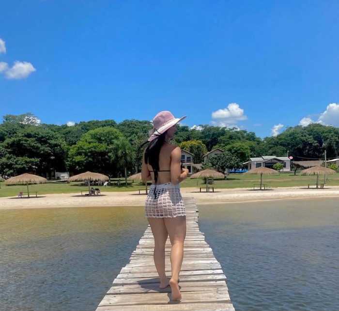 PRECIOSA Y CACHONDA COLOMBIANA EN O MILLADOIRO