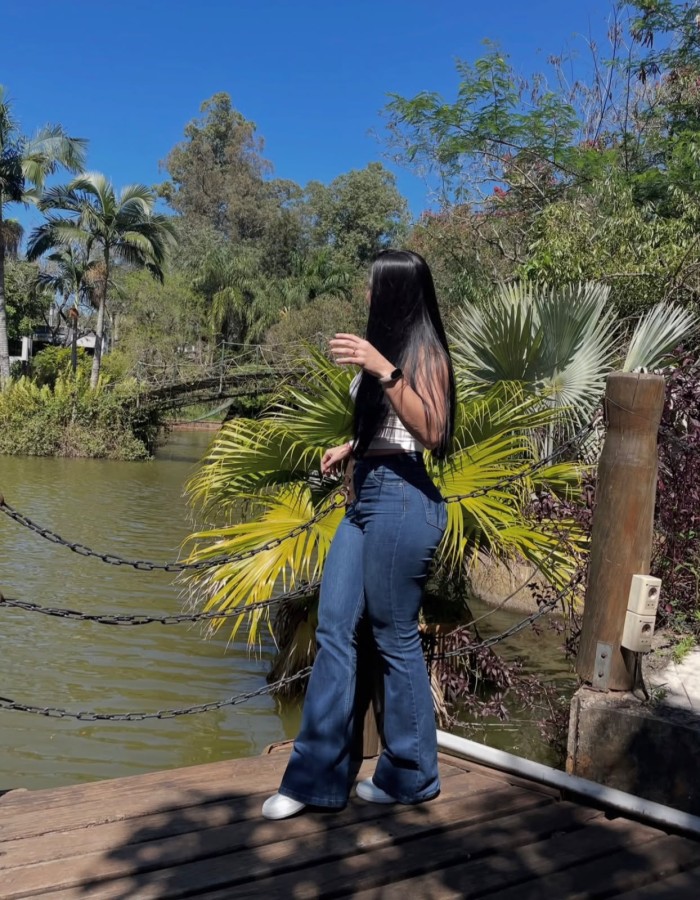 PRECIOSA Y CACHONDA COLOMBIANA EN O MILLADOIRO