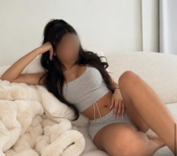 DELICIOSA IMPLICADA CACHONDA COMPLACIENTE