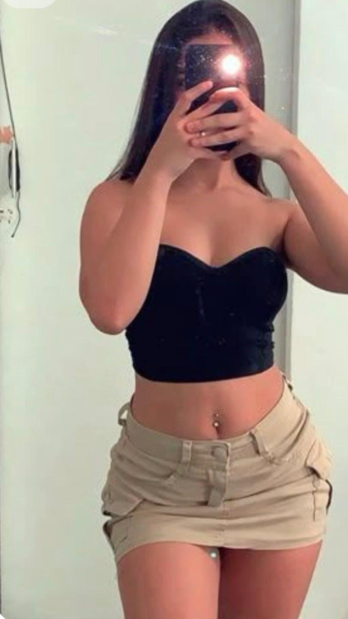 DELICIOSA IMPLICADA CACHONDA COMPLACIENTE