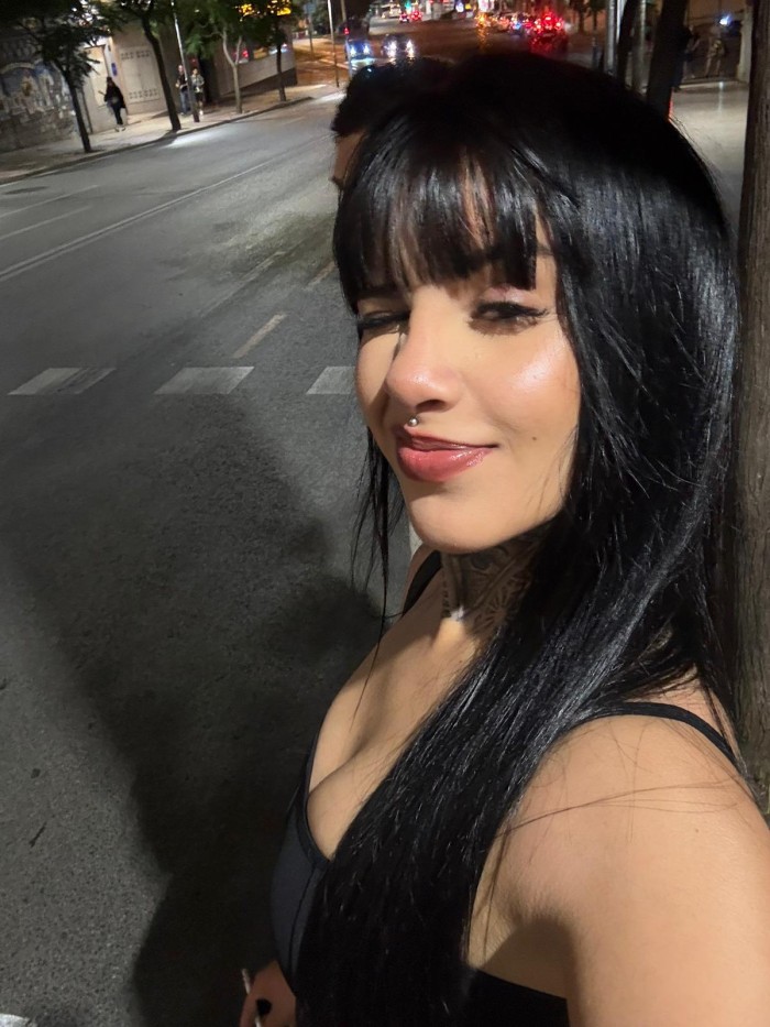 SCORT ARDIENTE DESEOSA DE COMPLACERTE SEXO RICO