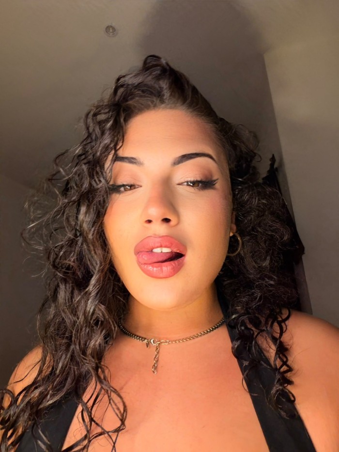 EN PALMA CENTRO FACEFUCK EXQUISITO FIESTERA ADICTA AL SEXO INTENSO