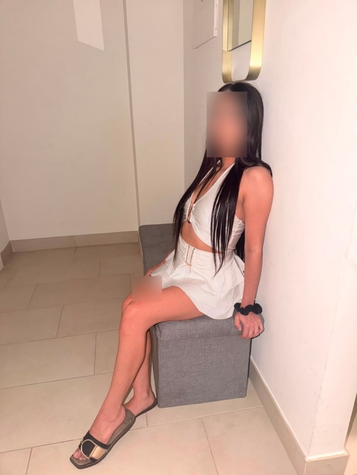 ¡MODELO MUY COMPLETA! ¡SERVICIOS RICOS E INOLVIDABLES!