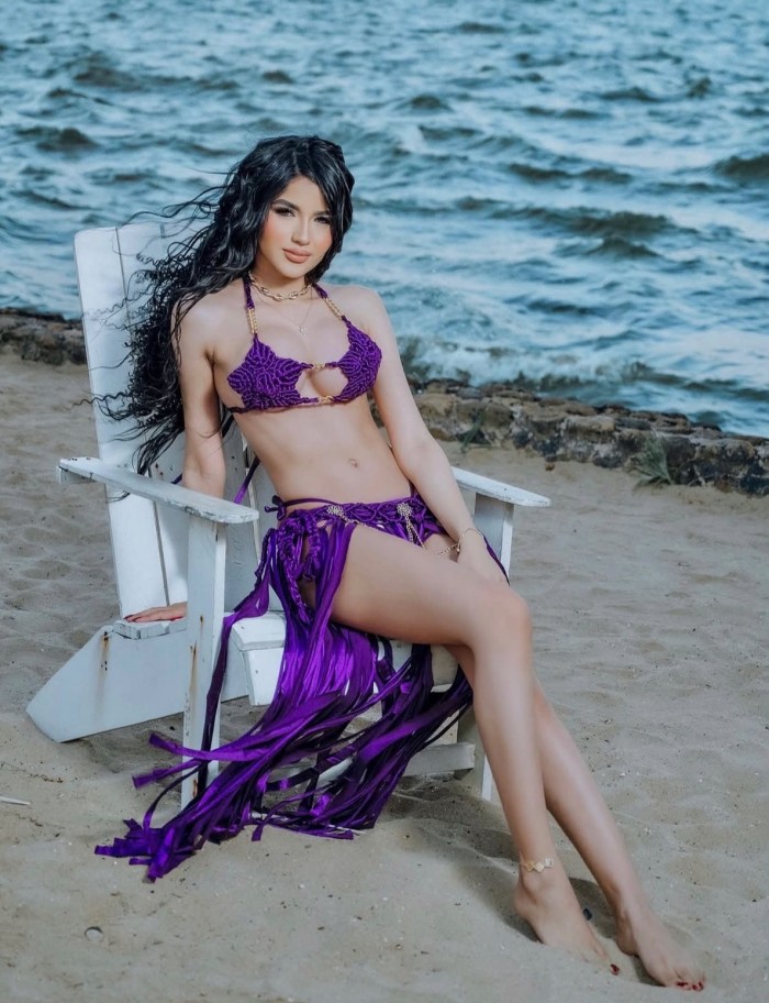 Colombiana jovencita para chicos con buen gusto