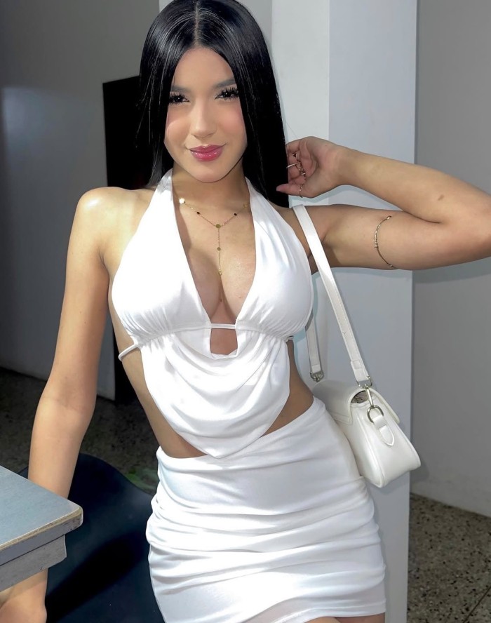 Colombiana jovencita para chicos con buen gusto
