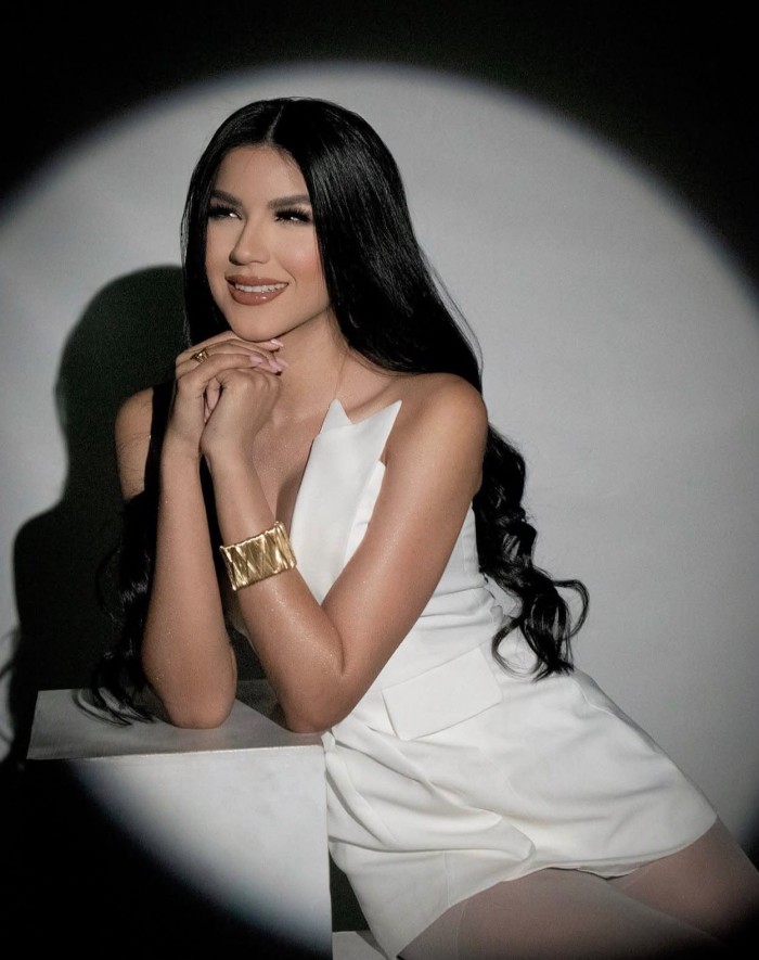 Colombiana jovencita para chicos con buen gusto