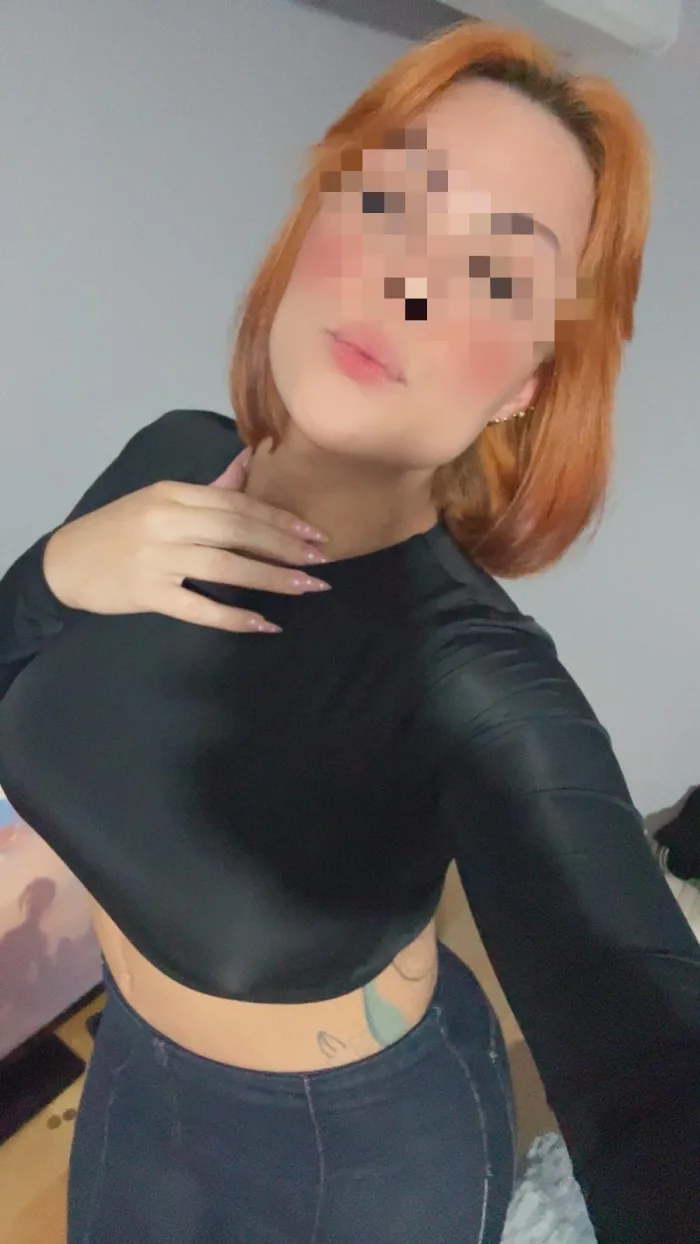 CACHONDA, FIESTERA, JUGUETONA Y ARDIENTE