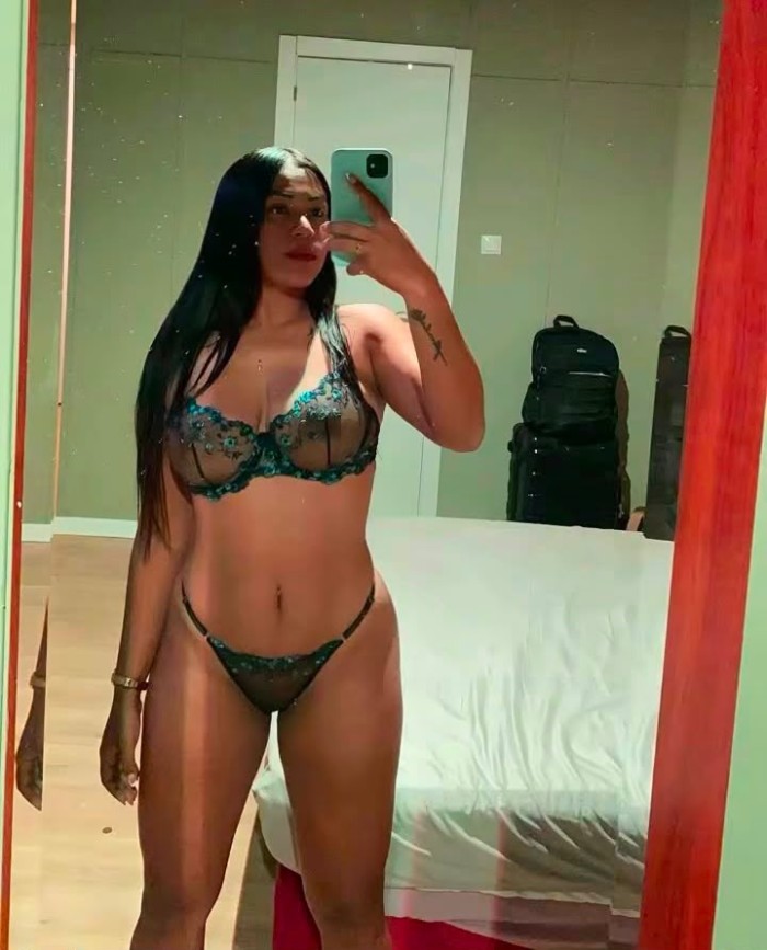 JOVENCITA CARIÑOSA COMPLETA NUEVA EN VITORIA