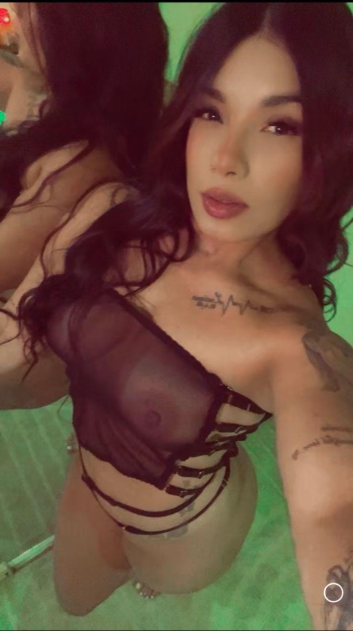 QUITAME MIS TANGUITAS CON LA BOCA ESTOY CALIENTE