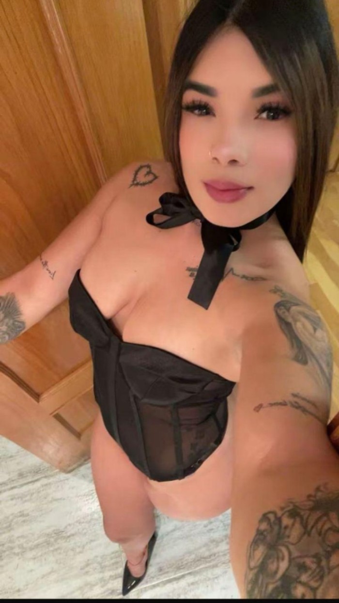 QUITAME MIS TANGUITAS CON LA BOCA ESTOY CALIENTE