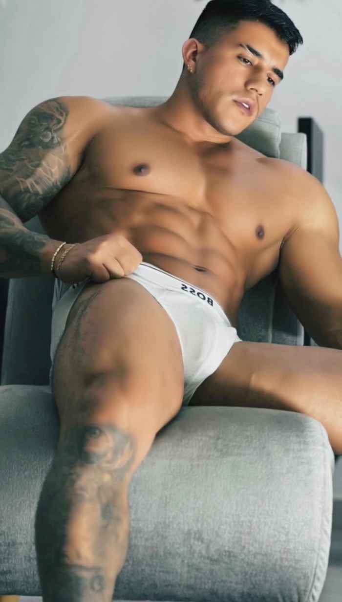 NOVEDAD, pollón, cuerpo de GYM. TE EMPOTRO!!