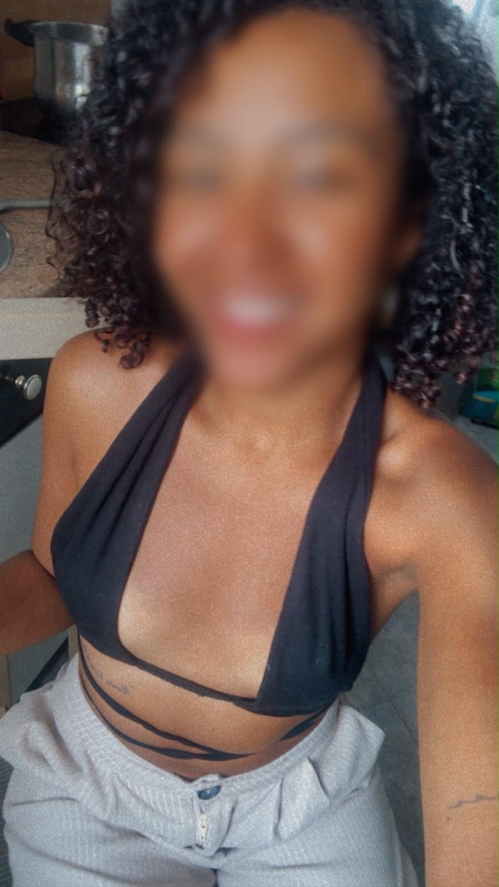 SENSUAL Y ENCANTADORA MASAJISTA COMPLACIENTE VEN A DISFRUTAR