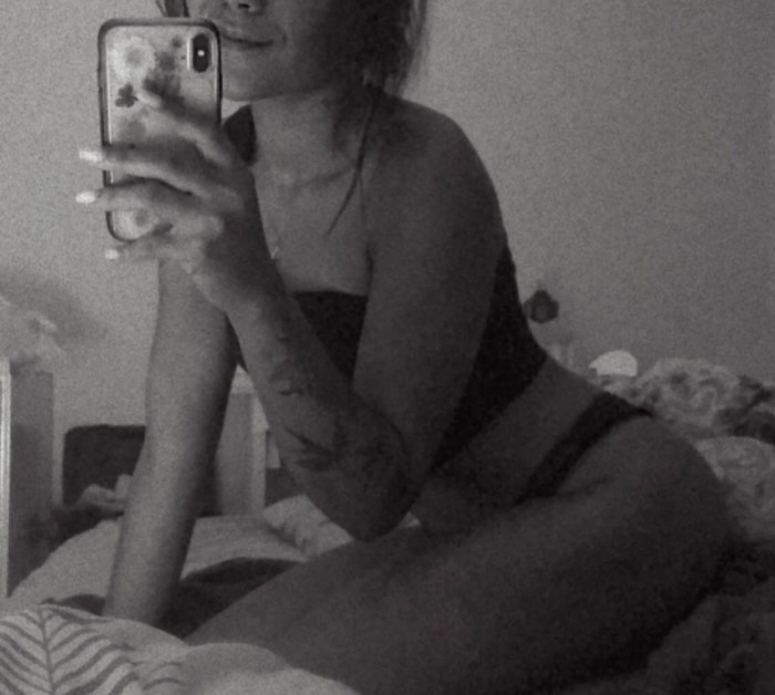 SENSUAL Y ENCANTADORA MASAJISTA COMPLACIENTE VEN A DISFRUTAR