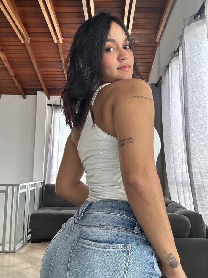 EN GUADALAJARA SEXI ESCORT DESEOSA DE SEXO LUJURIOSA