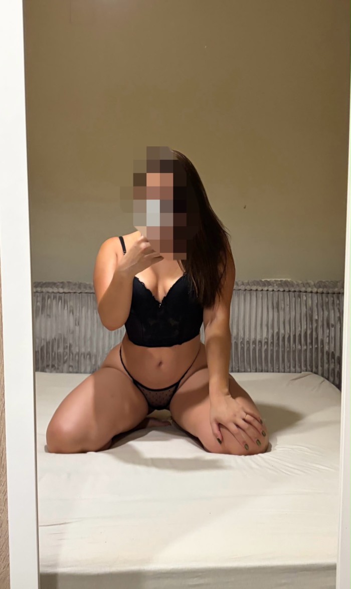Jovencita recién llegada cachonda 617909562
