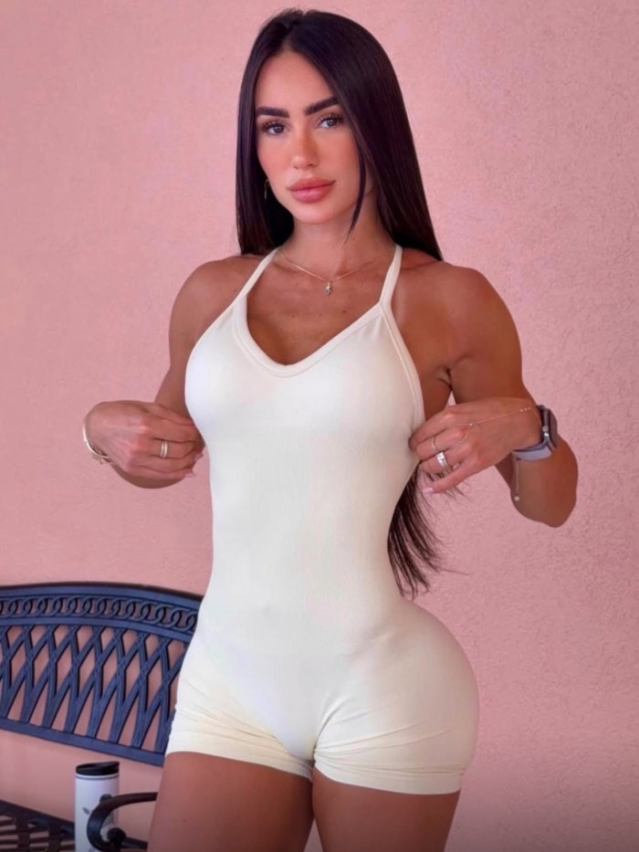 Colombiana esbelta con cuerpazo espectacular